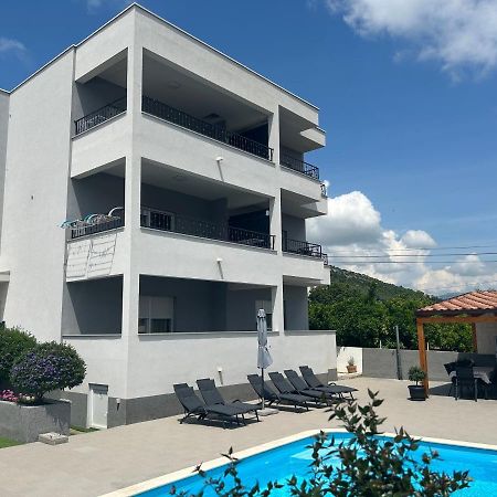 Villa Apartments Aa 1 トロギール エクステリア 写真