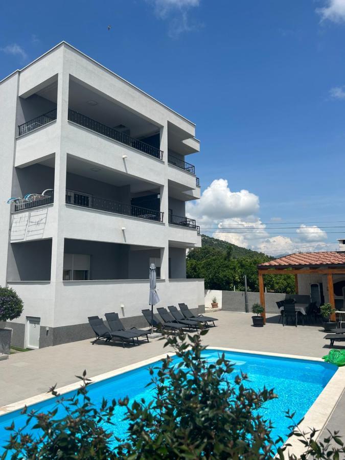 Villa Apartments Aa 1 トロギール エクステリア 写真