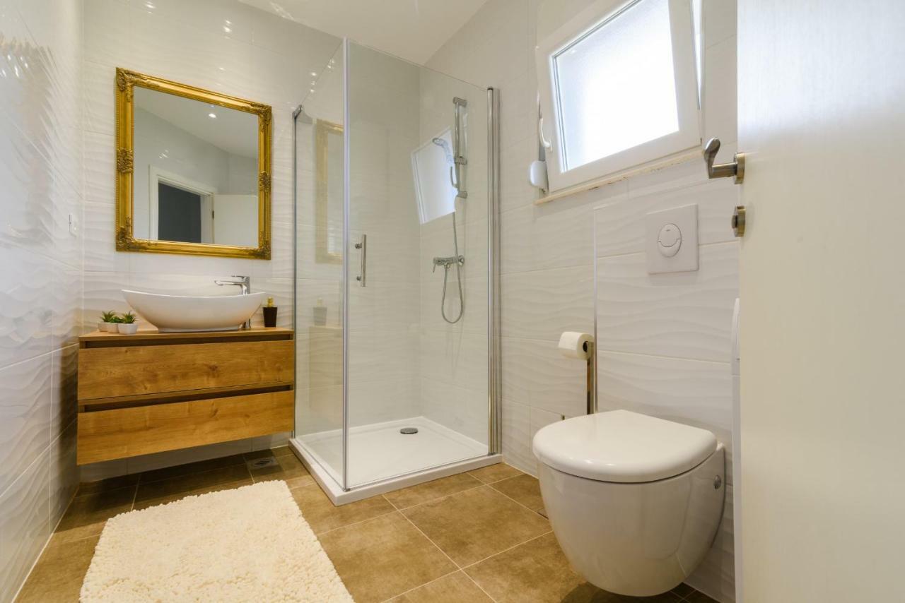 Villa Apartments Aa 1 トロギール エクステリア 写真