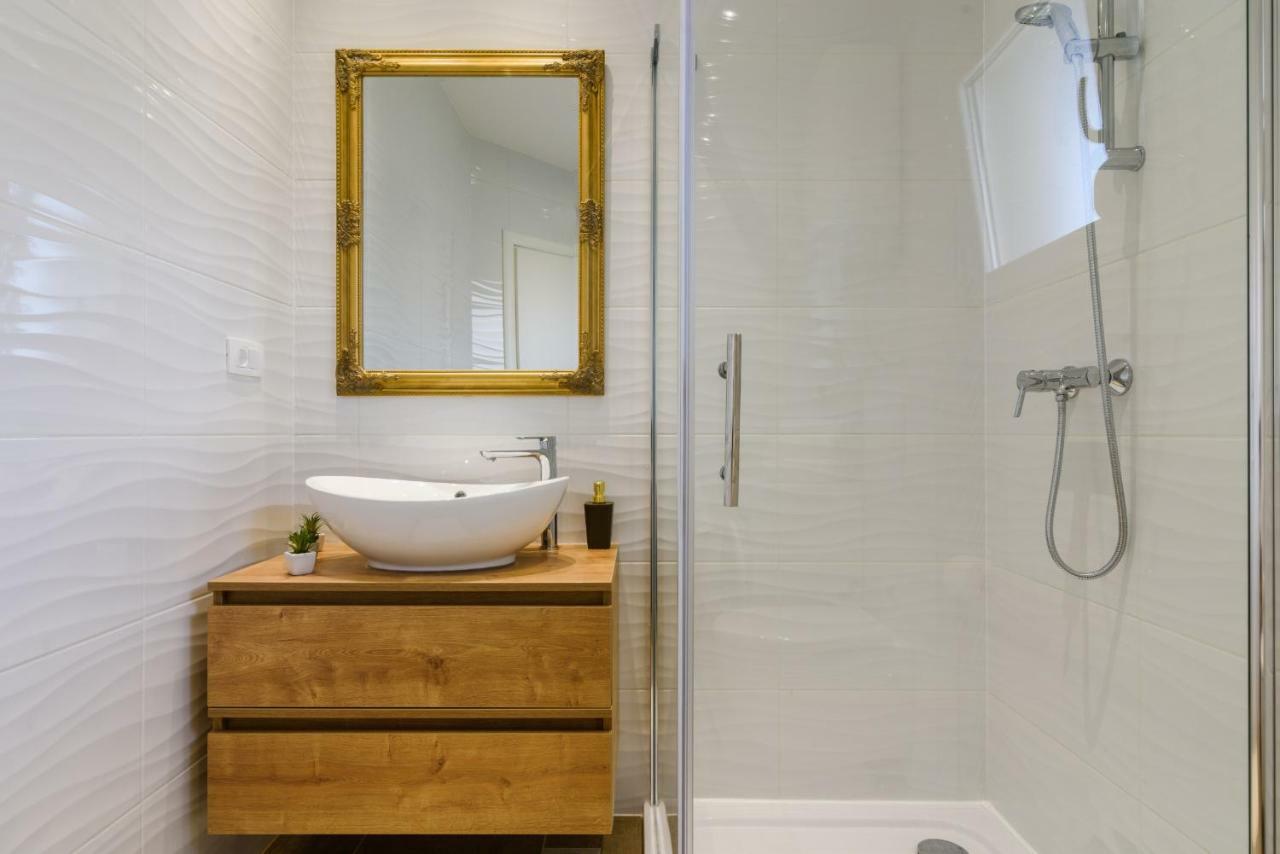 Villa Apartments Aa 1 トロギール エクステリア 写真